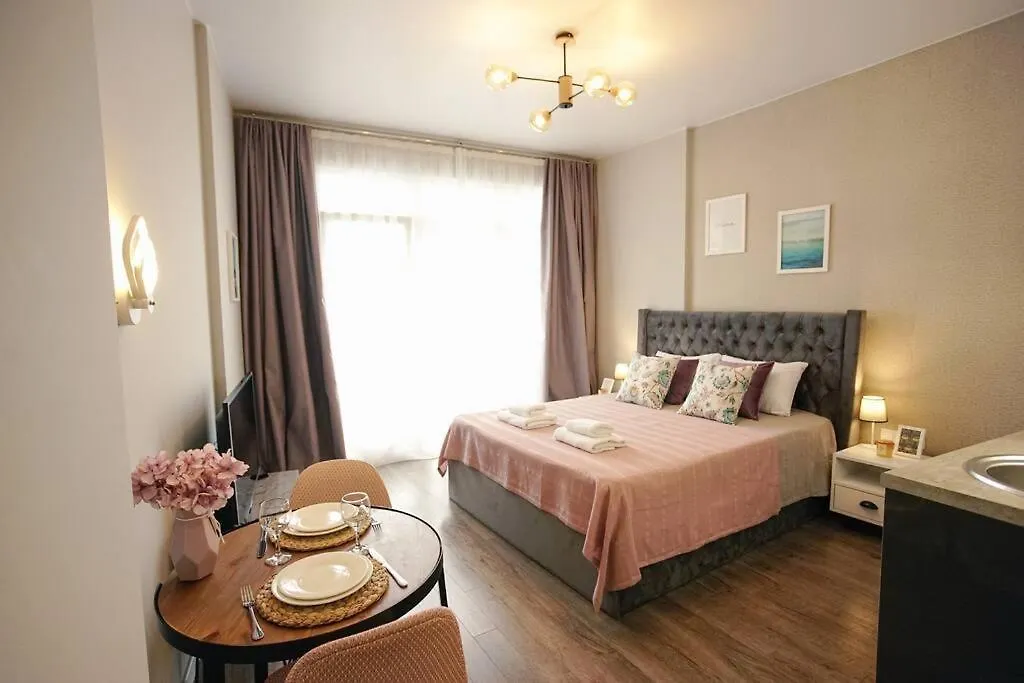 Gg Home - New Studio In White Sails With View On 13Th Floor Batumi Apartment